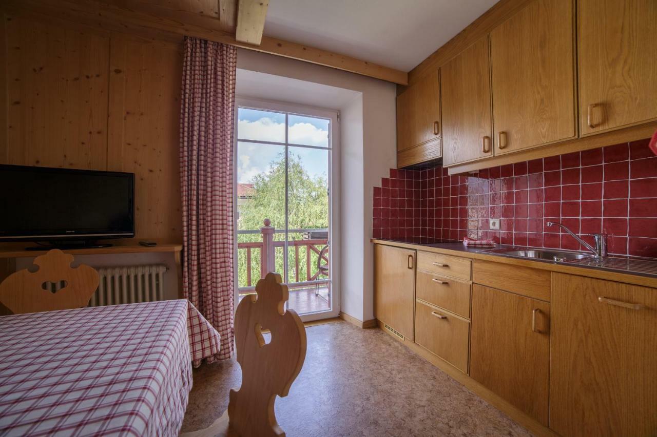 Sapelza Appartementhaus Dobbiaco Room photo