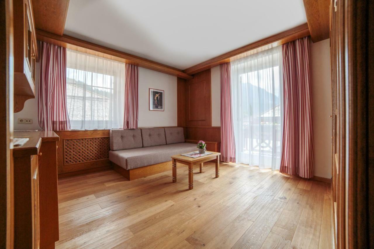 Sapelza Appartementhaus Dobbiaco Room photo